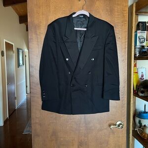 Raffi Elegant Black Double-Breasted Tuxedo Jacket